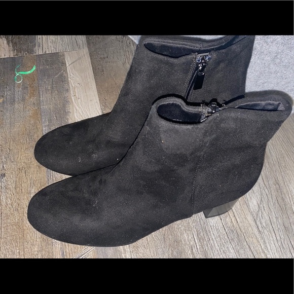 booties - Picture 2 of 2